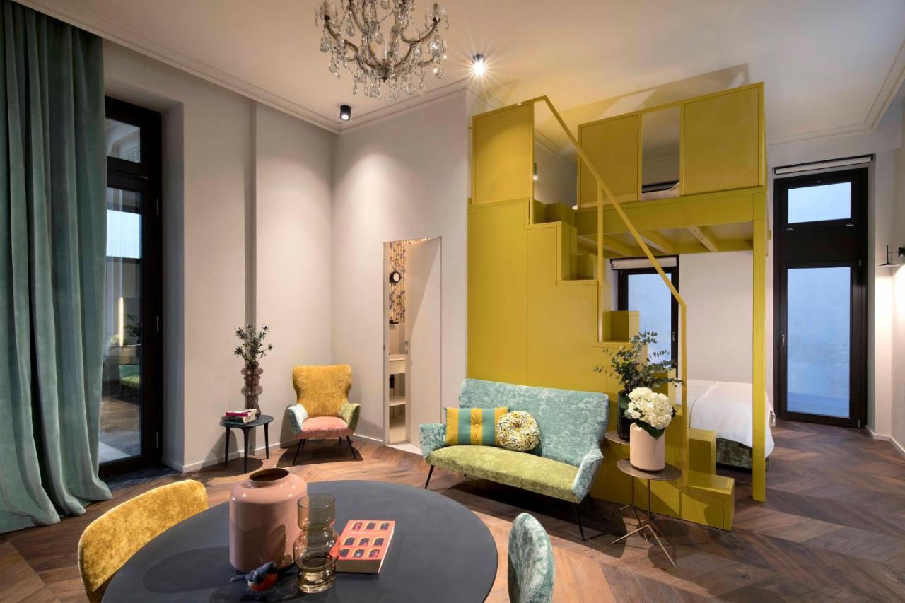 Agora' - Boutique * Turin