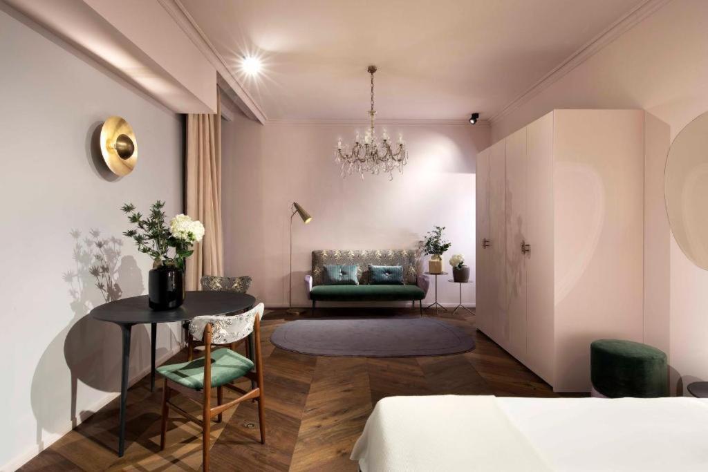 Agora' - Boutique Turin