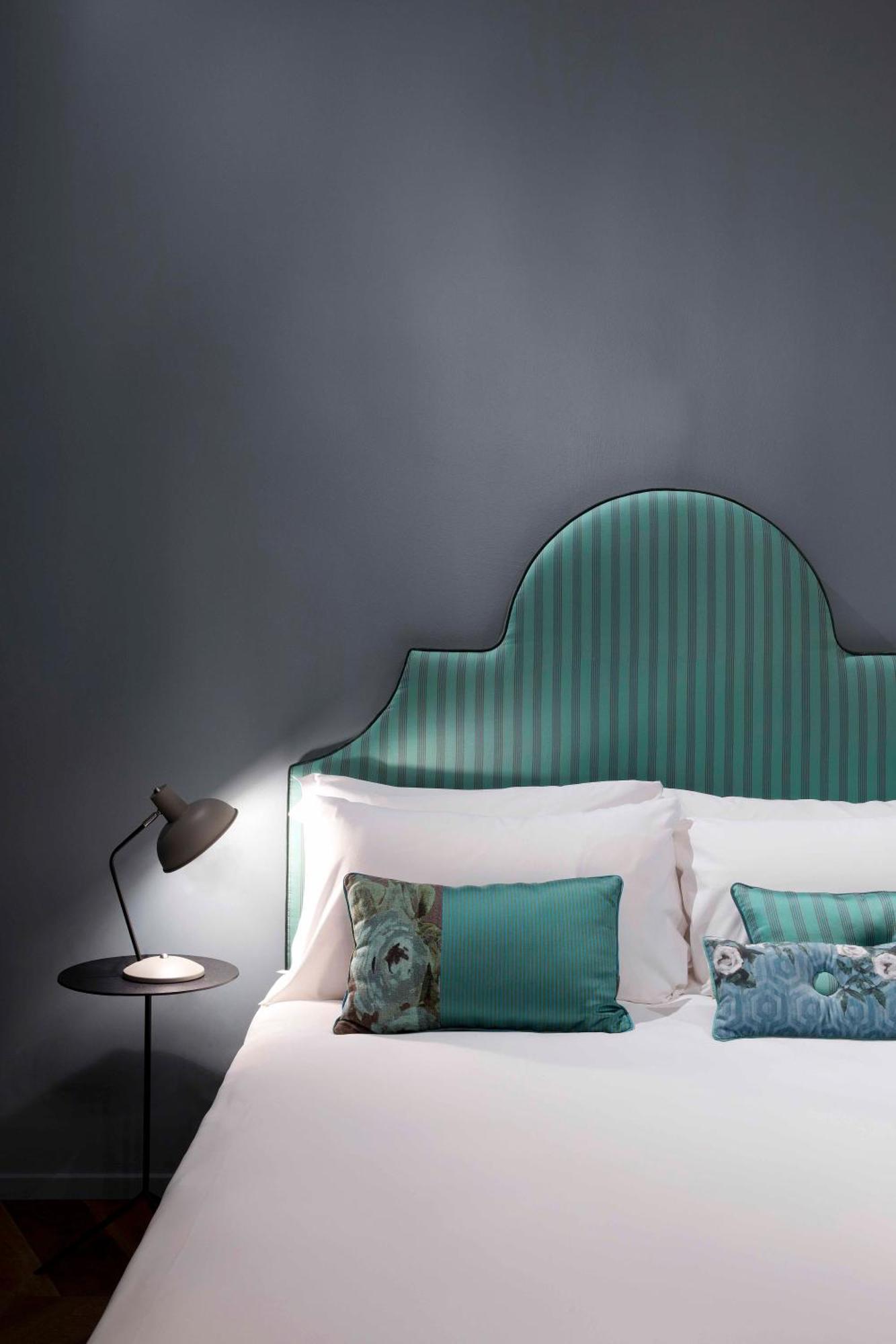 Agora' - Boutique * Turin
