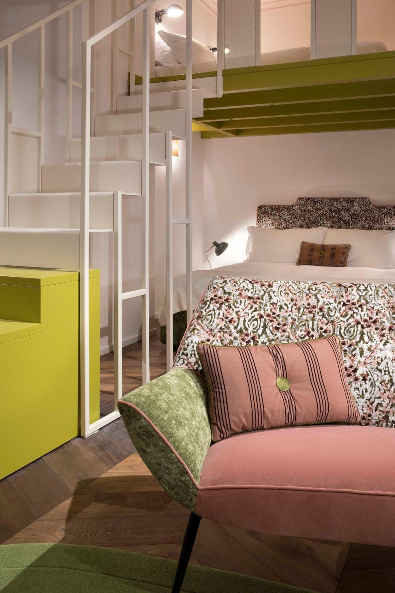 Agora' - Boutique * Turin
